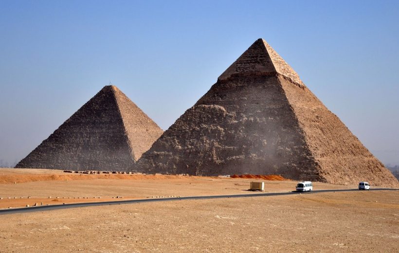 Pirámides de Giza, Museo Egipcio y Khan El Khalili — Excursión de un Día